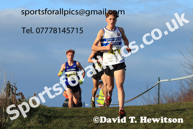 Mens under-17s 2024 NECAA Cross Country Champs., Temple Park, South Shields. Photo: David T. Hewitson/Sports for All Pics